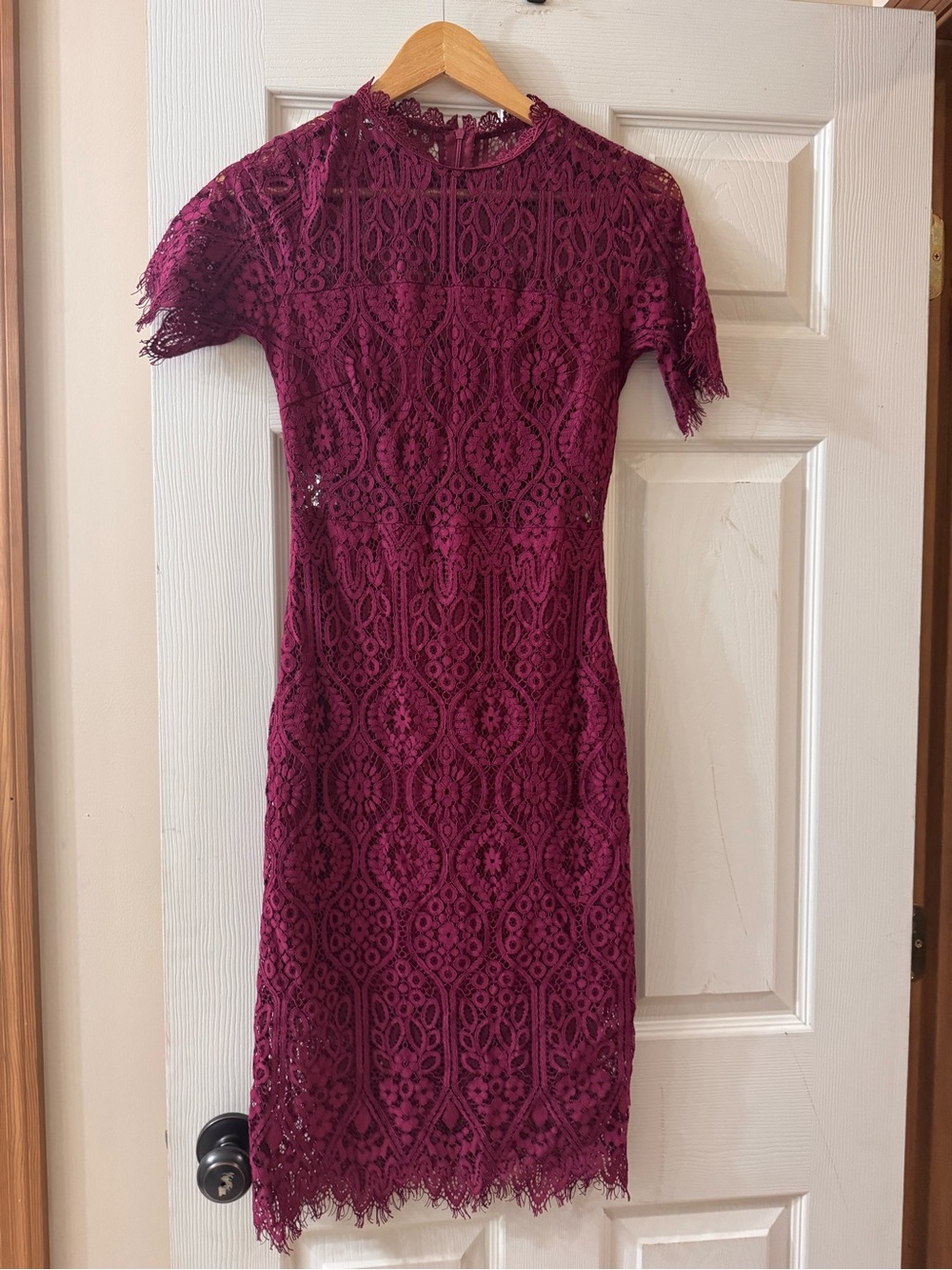 miami Lace Midi Dress in Plum